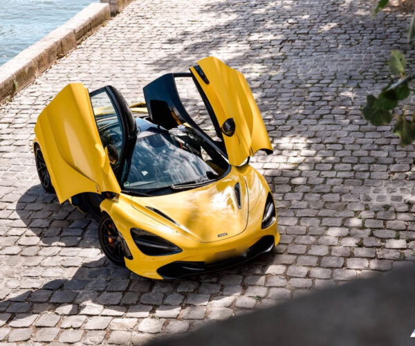 MCLAREN  720 S PERFORMANCE