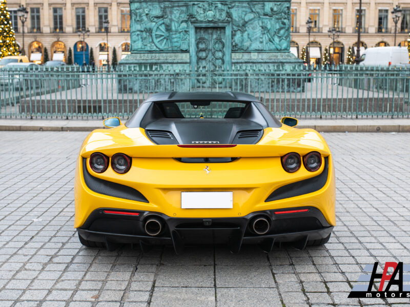 Ferrari F8 Spider Jaune Vendôme