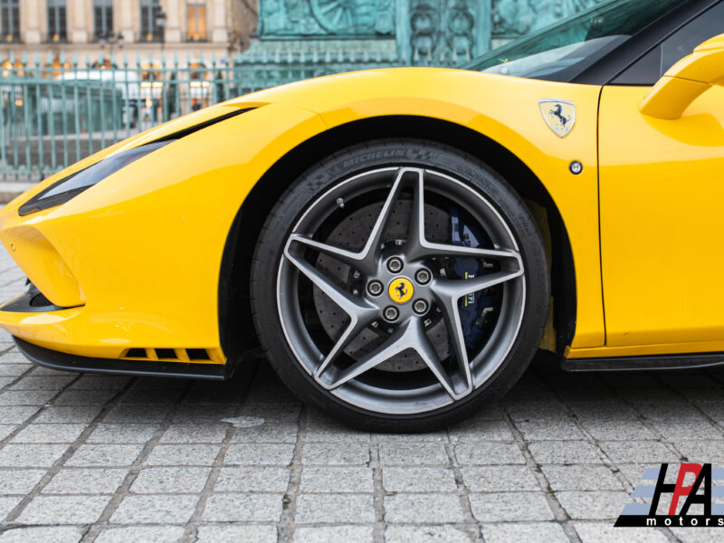 Ferrari F8 Spider Jaune Vendôme