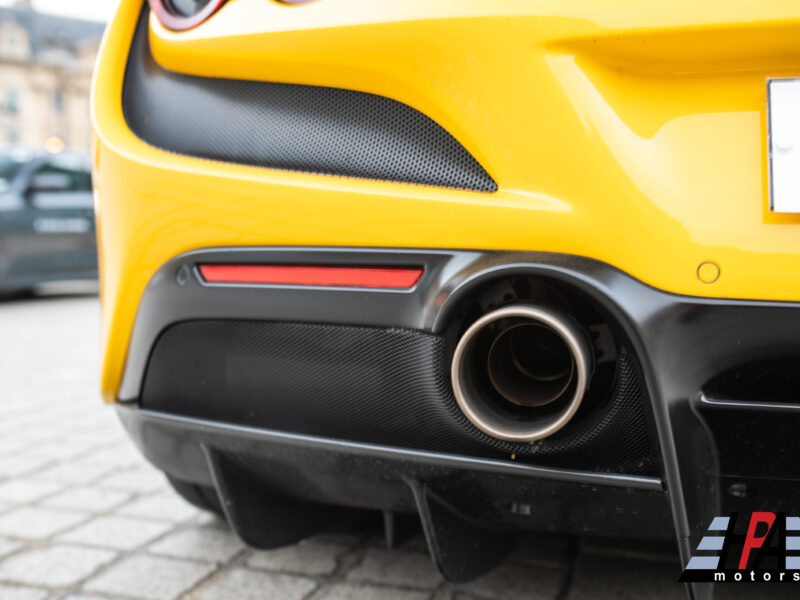 Ferrari F8 Spider Jaune Vendôme