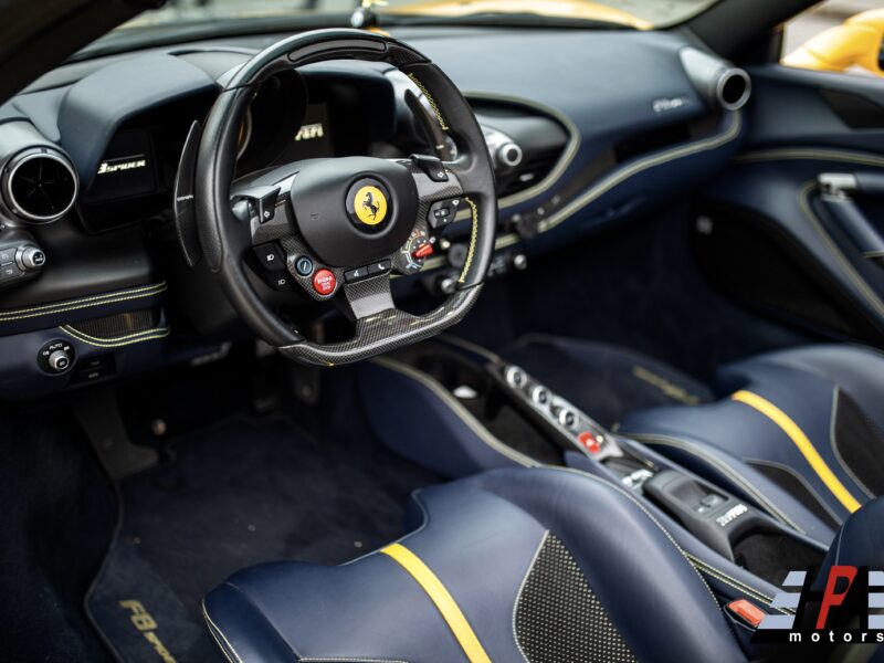 Ferrari F8 Spider Jaune Vendôme