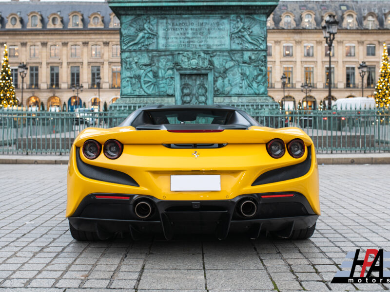 Ferrari F8 Spider Jaune Vendôme