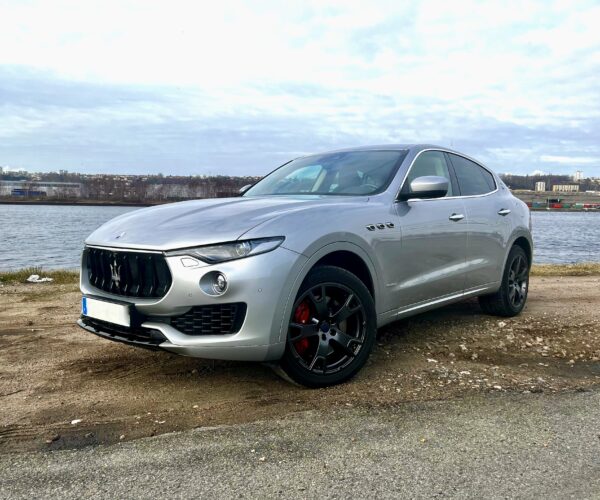 MASERATI LEVANTE GRANSPORT SQ4