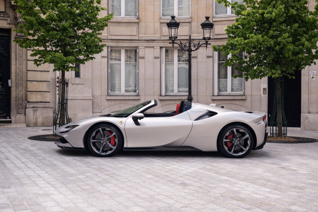 FERRARI SF90 SPIDER