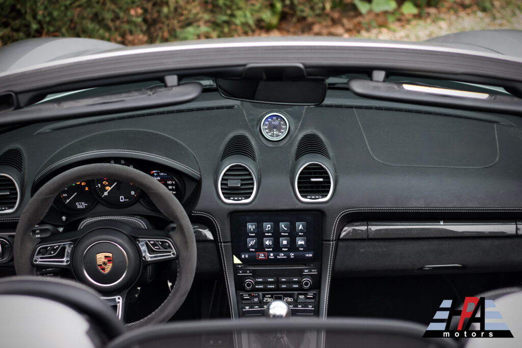 PORSCHE 718 SPYDER