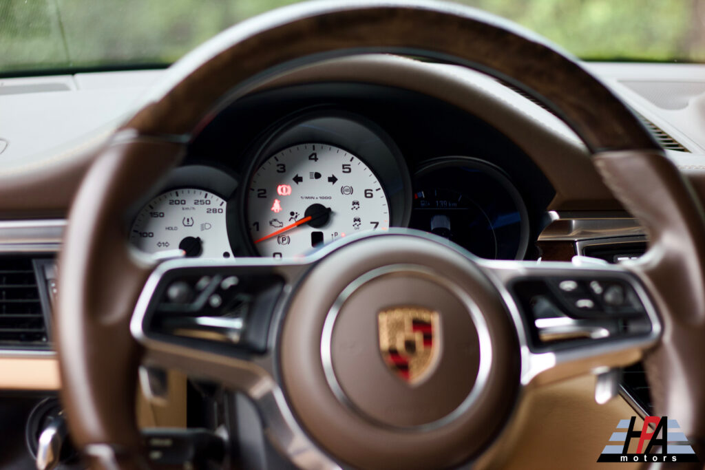 PORSCHE MACAN S