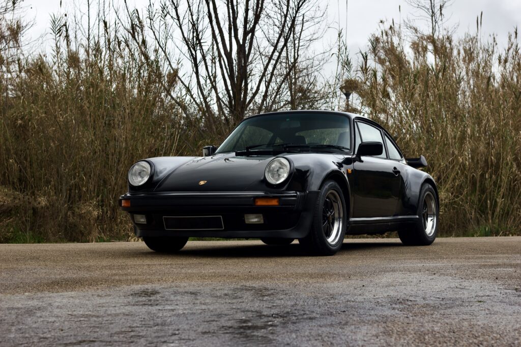 PORSCHE 930 TURBO