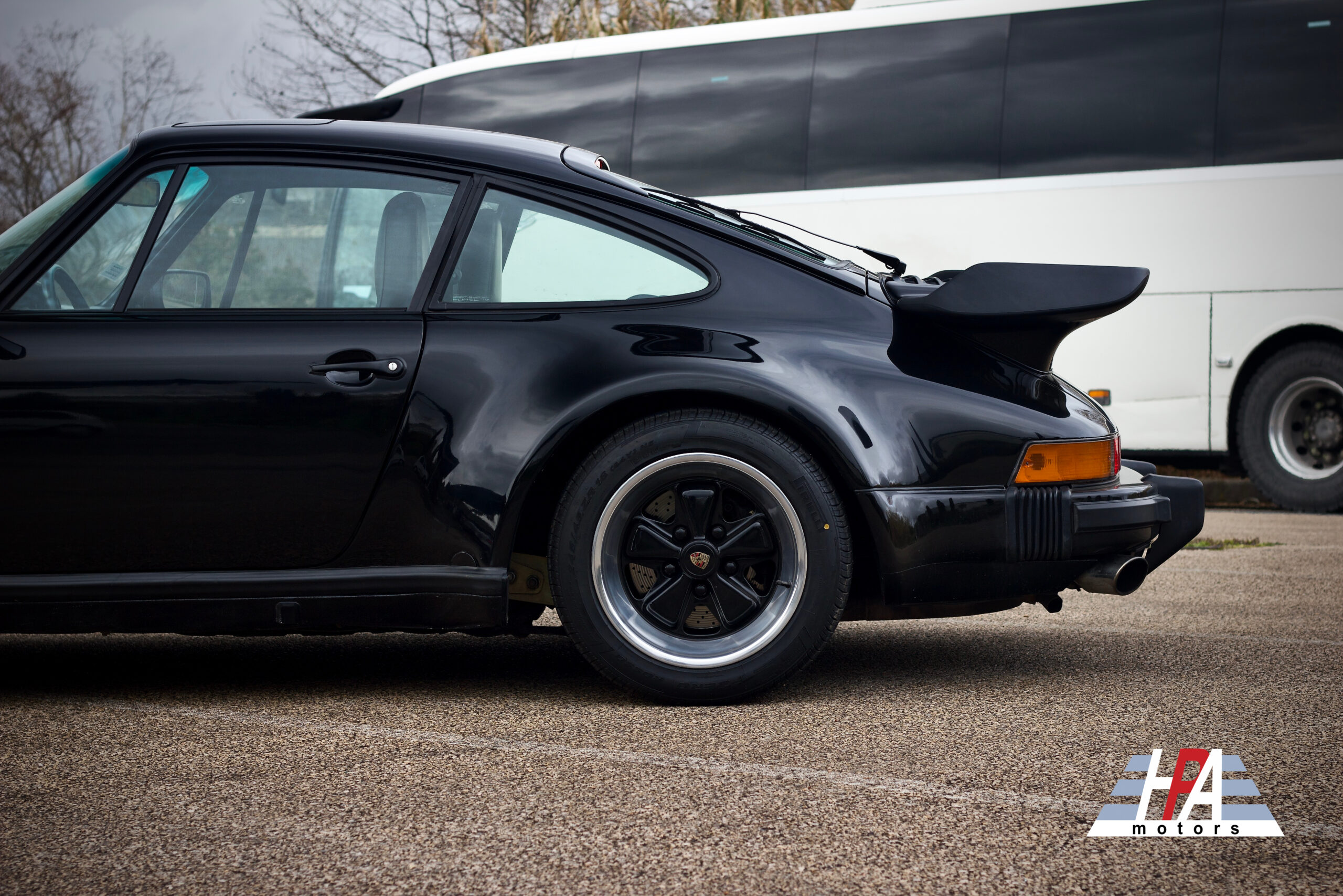 PORSCHE 930 TURBO
