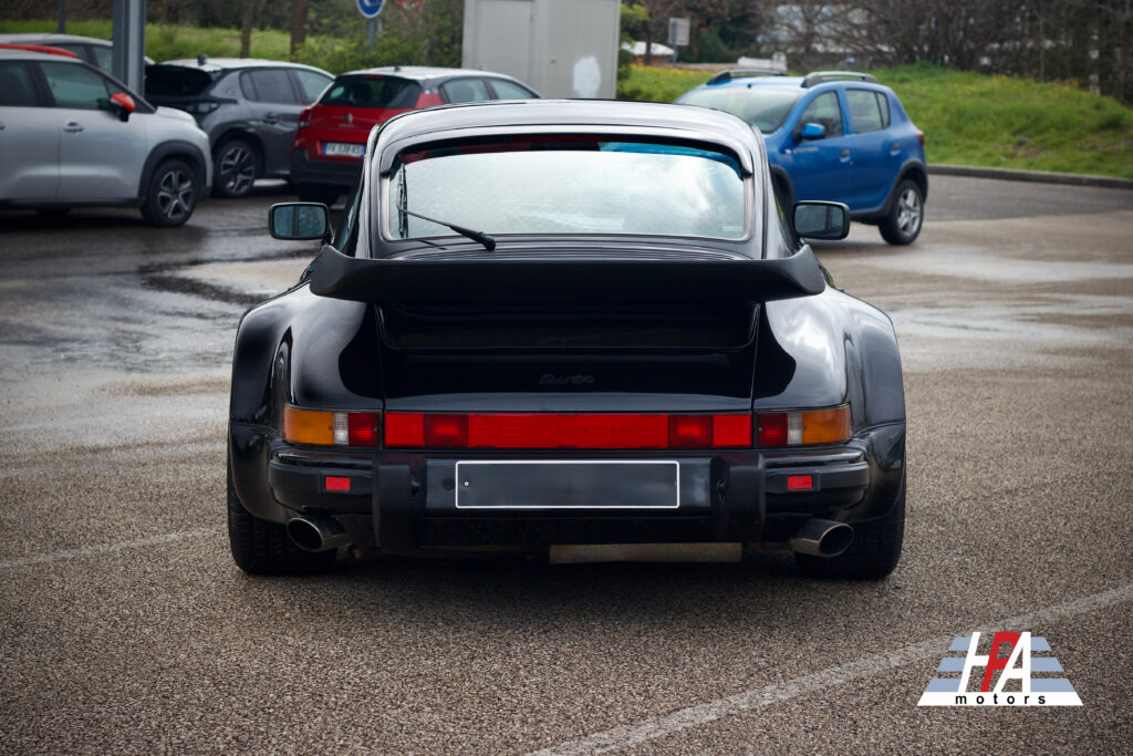 PORSCHE 930 TURBO