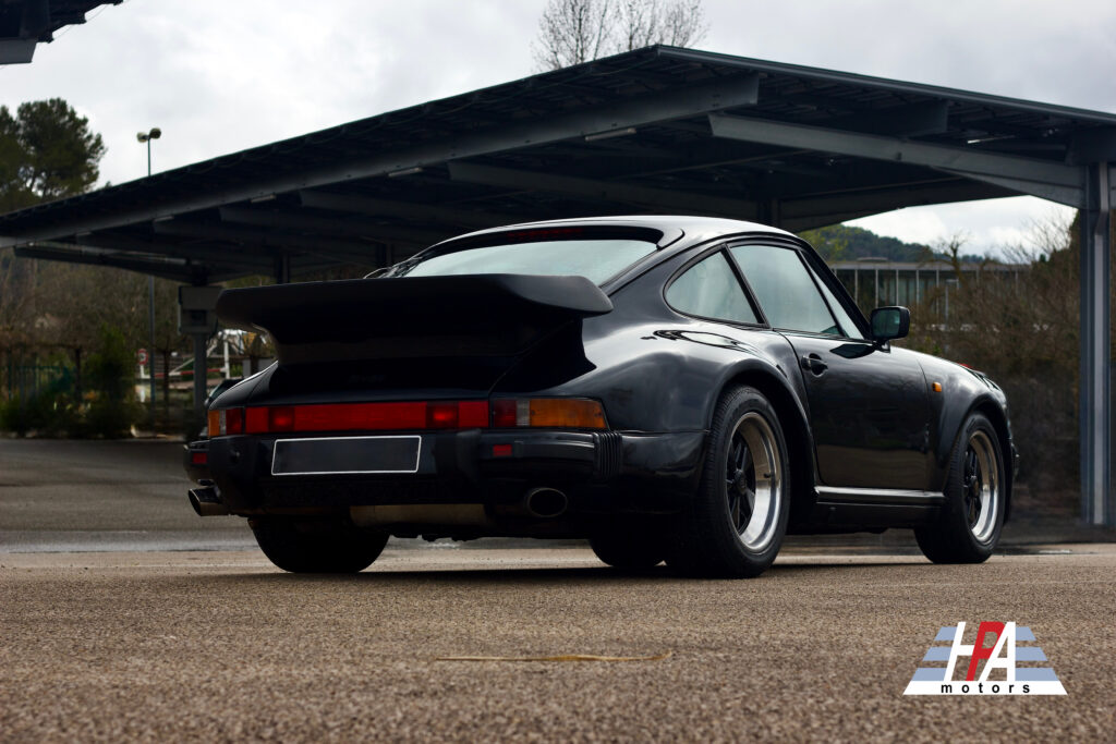 PORSCHE 930 TURBO
