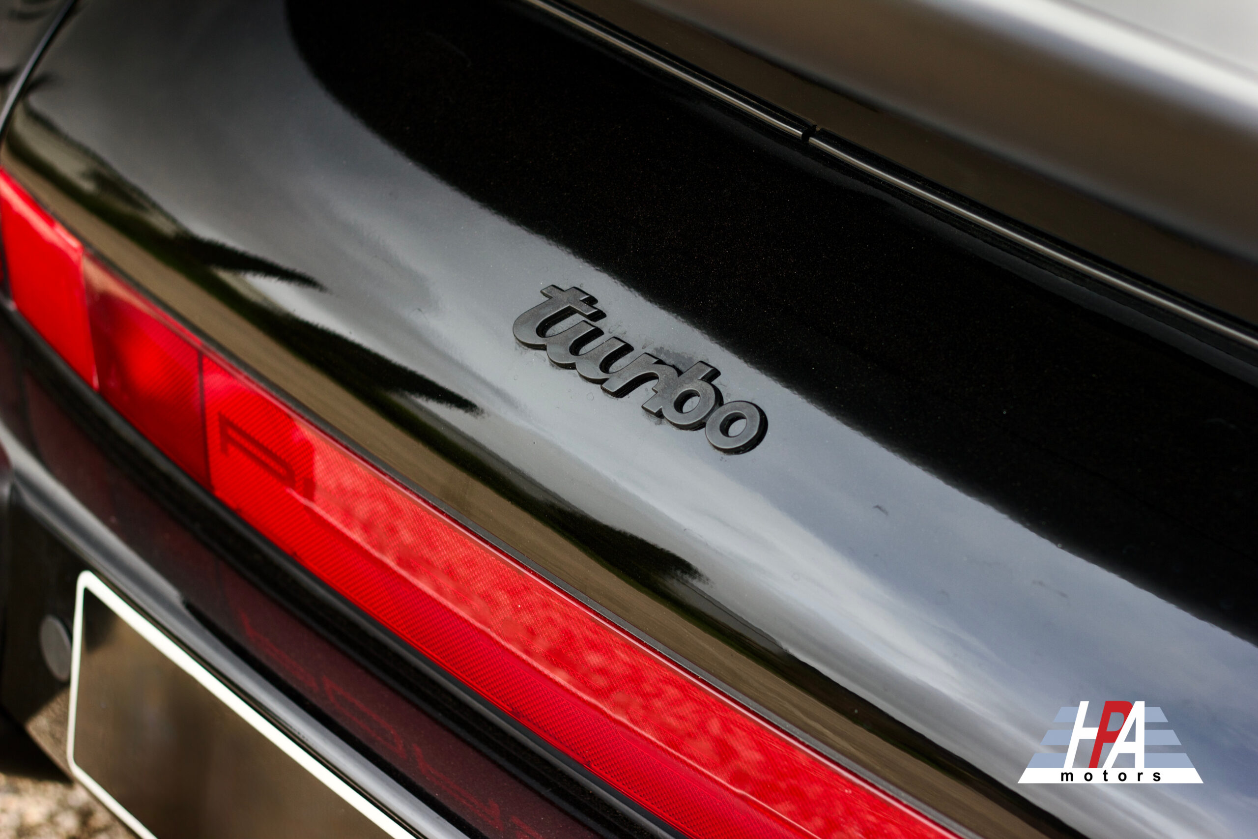 PORSCHE 930 TURBO