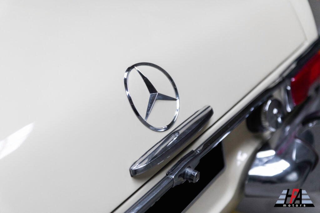 MERCEDES 280 SL PAGODE