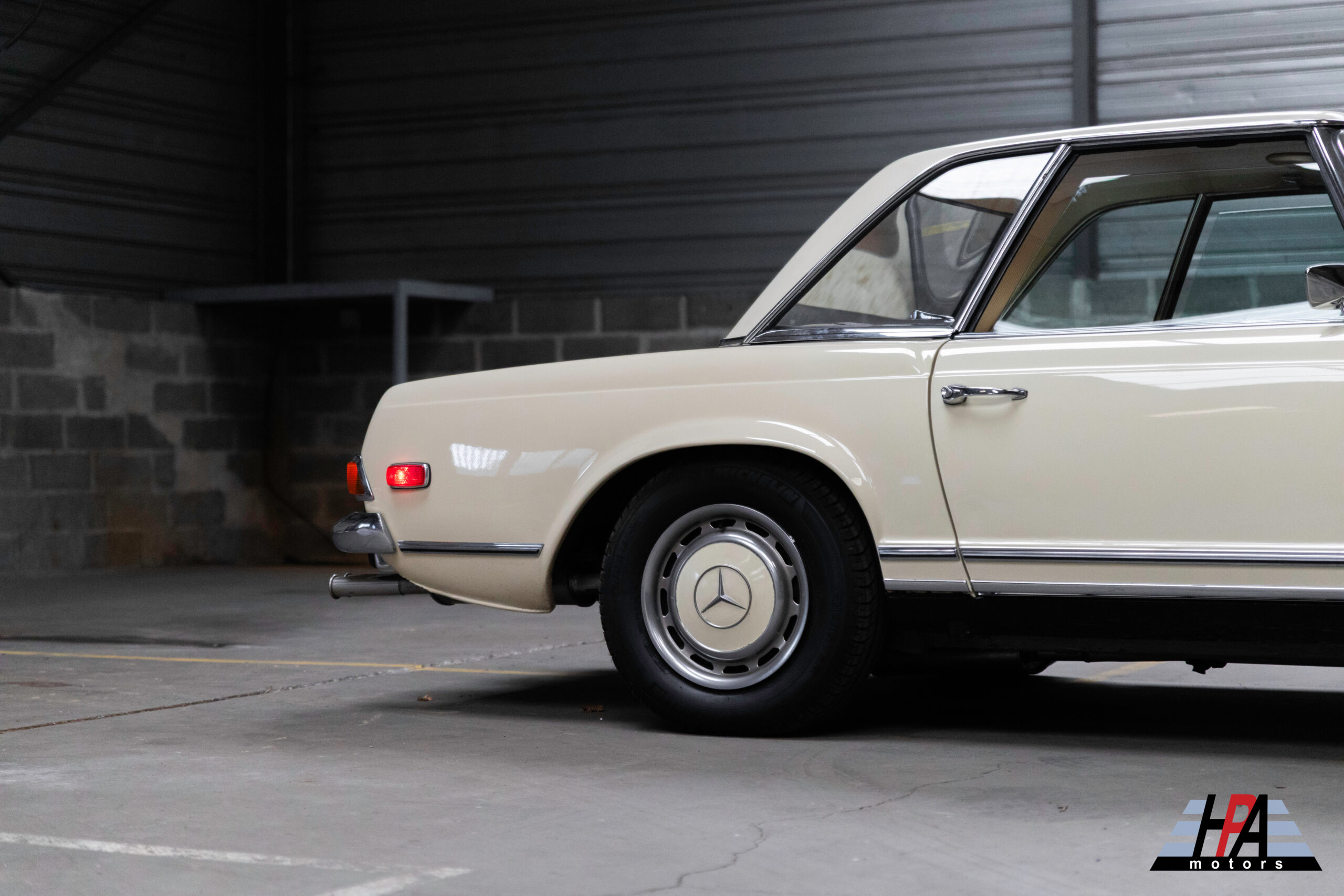 MERCEDES 280 SL PAGODE