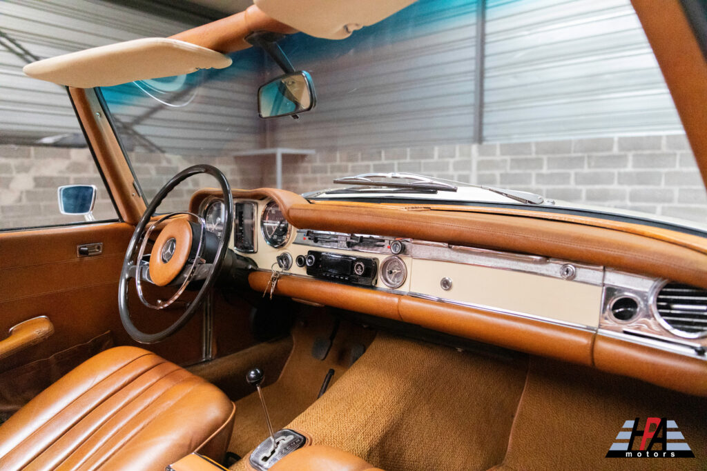 MERCEDES 280 SL PAGODE