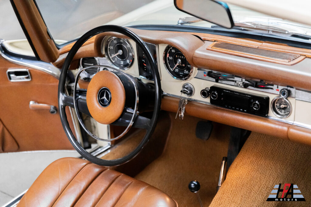 MERCEDES 280 SL PAGODE