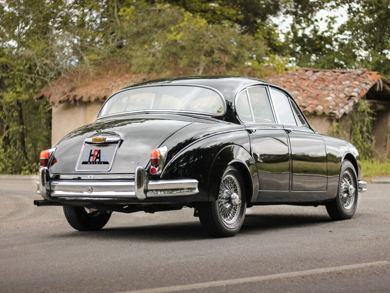 3 quarts arrière 2 copie