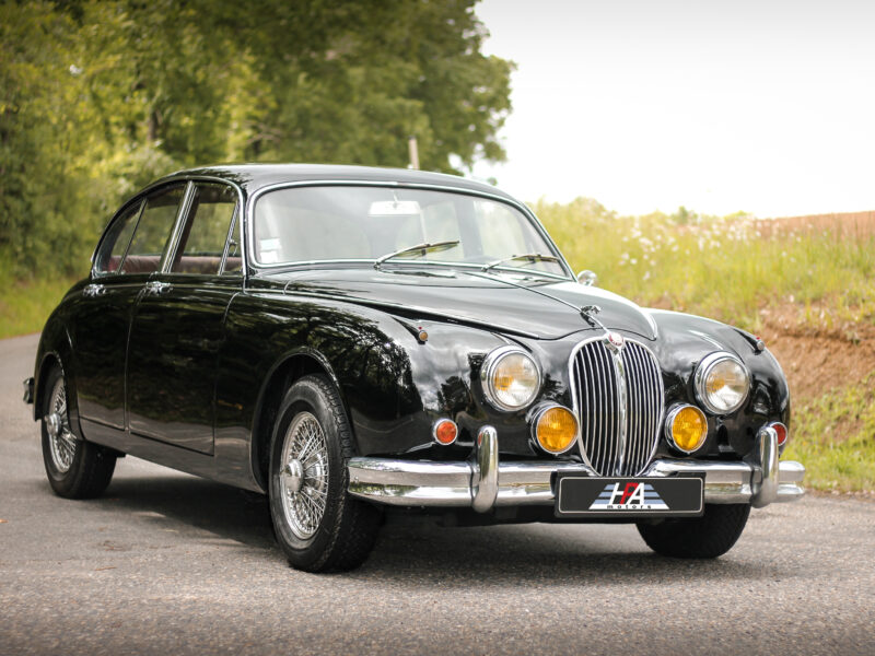 3 quarts avantCentré_