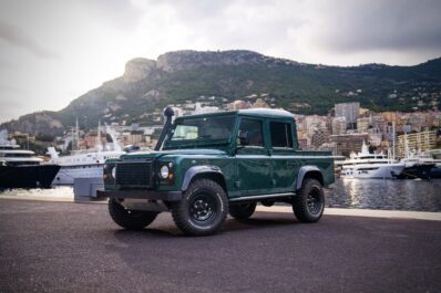 LAND ROVER DEFENDER « PICK-UP » 1/1