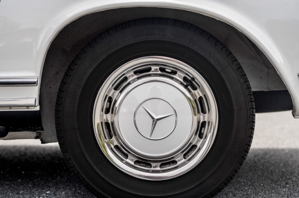 MERCEDES 250 SL PAGODE