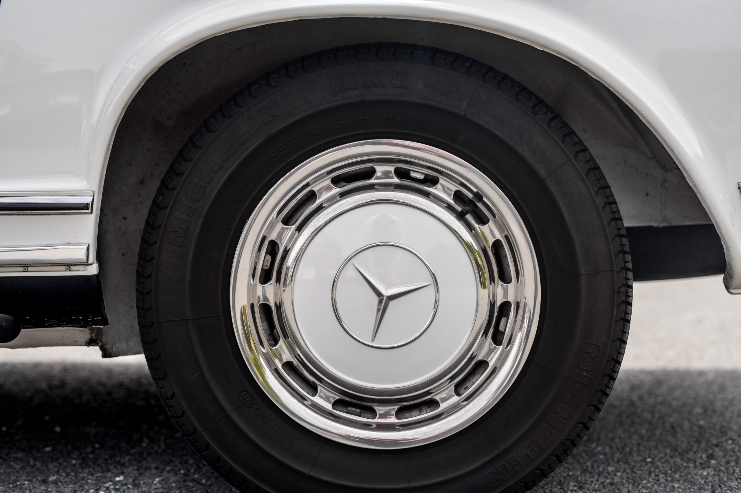 MERCEDES 250 SL PAGODE
