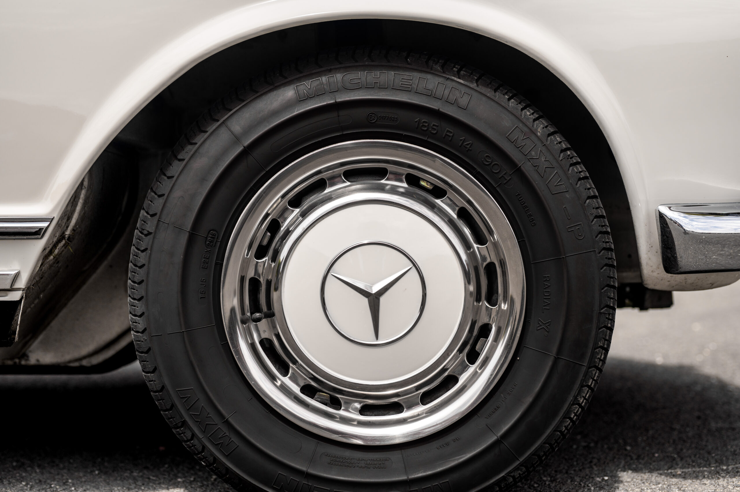 MERCEDES 250 SL PAGODE