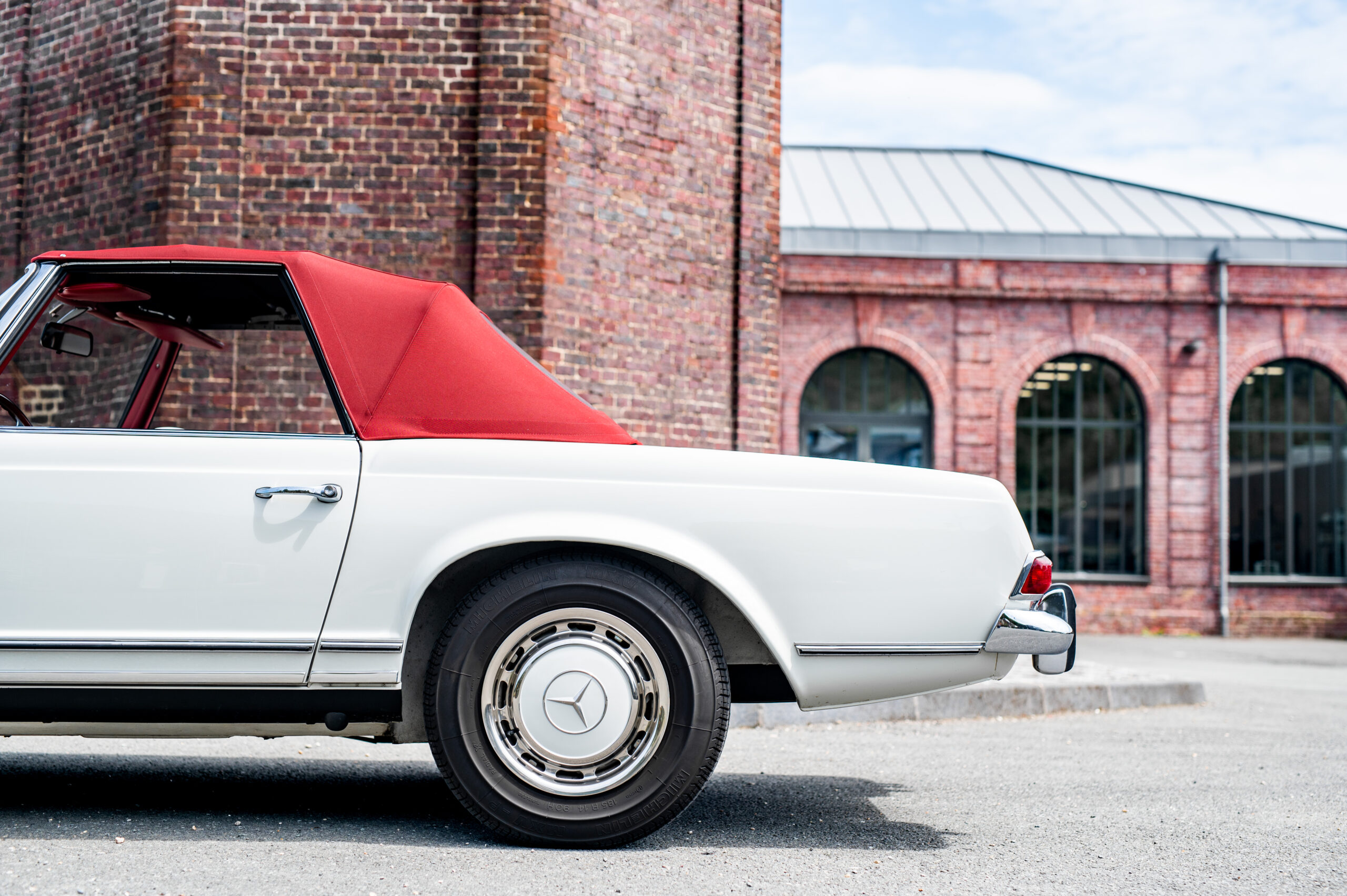MERCEDES 250 SL PAGODE
