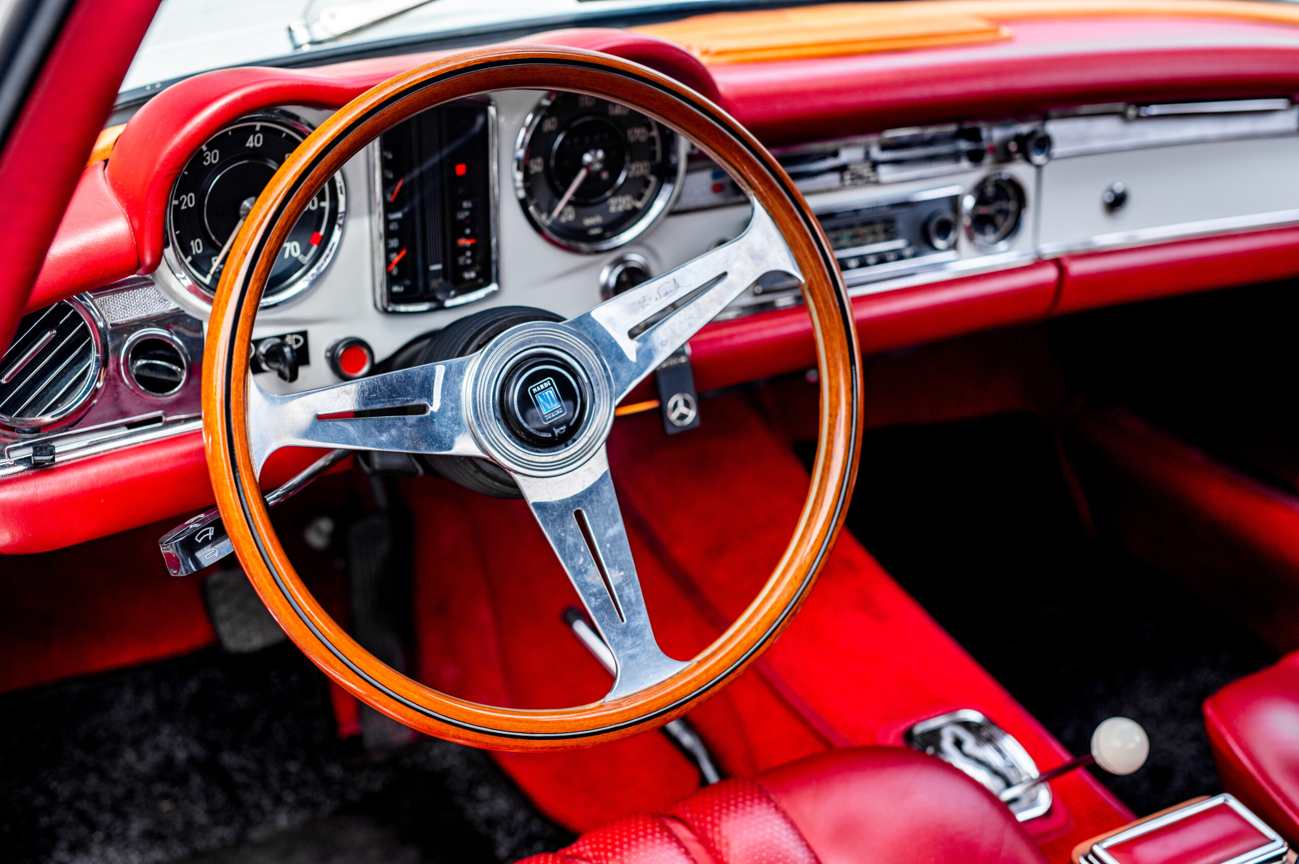 MERCEDES 250 SL PAGODE