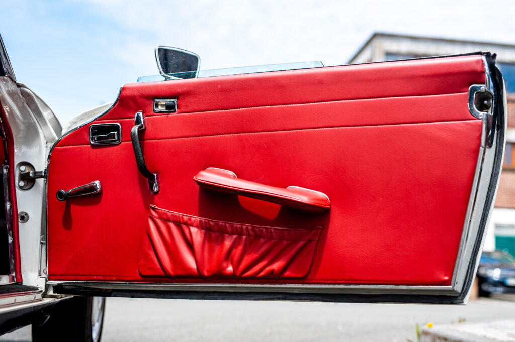 MERCEDES 250 SL PAGODE
