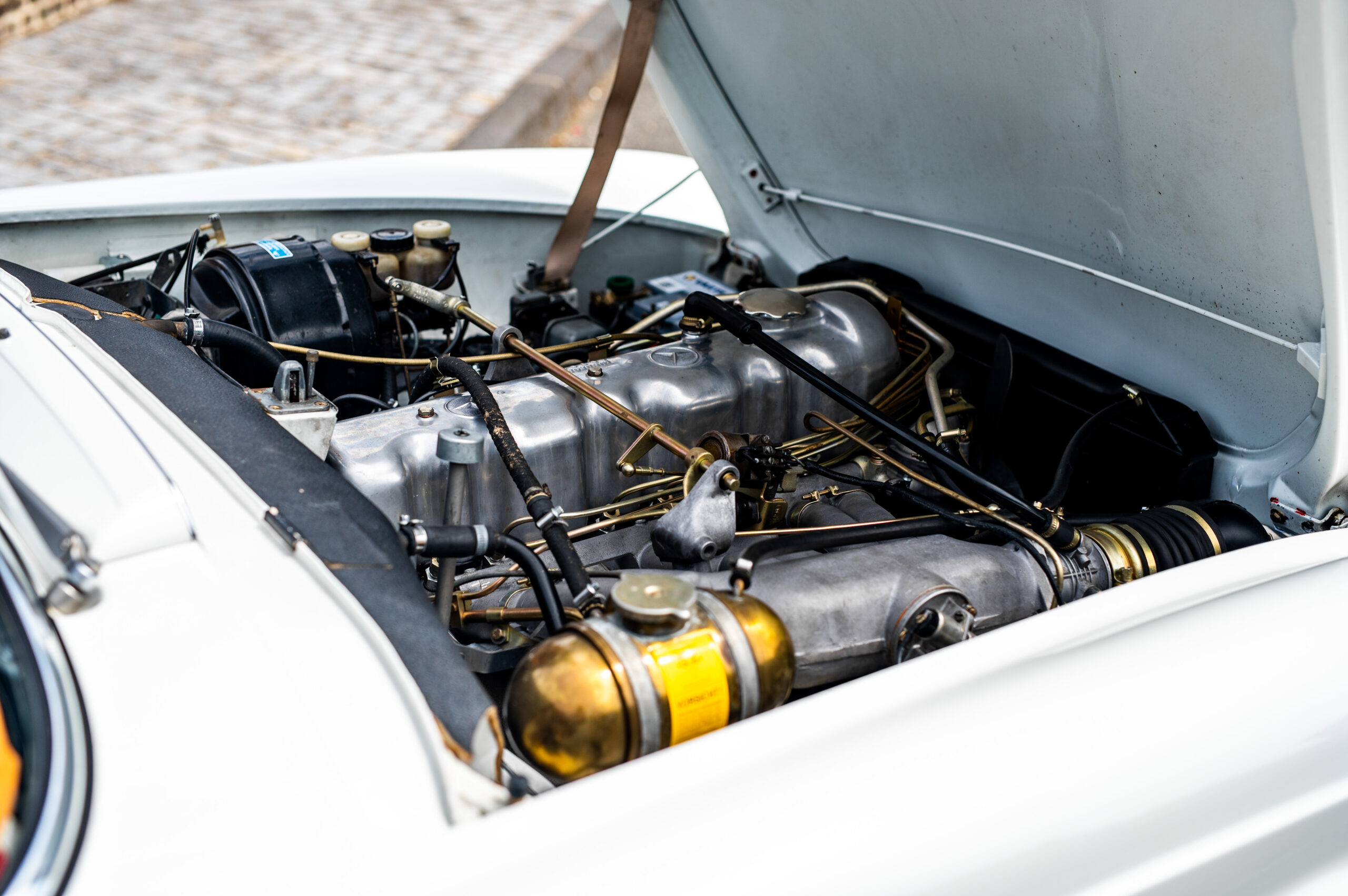 MERCEDES 250 SL PAGODE