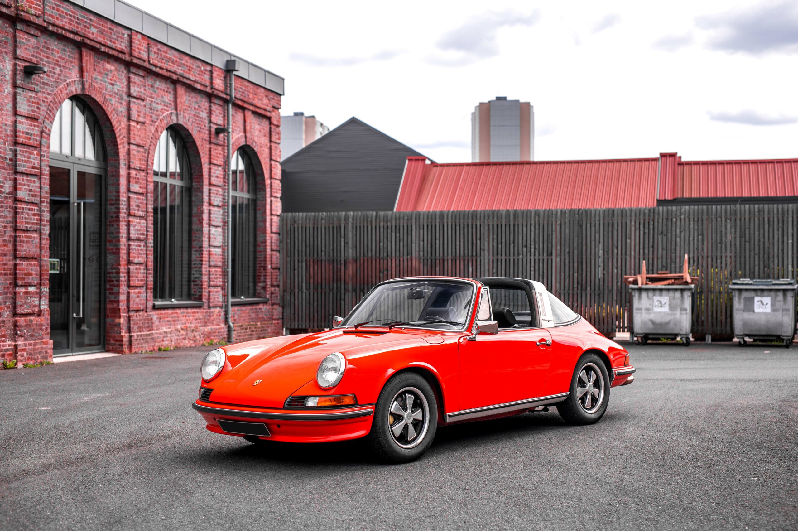 PORSCHE 911 2.4S TARGA