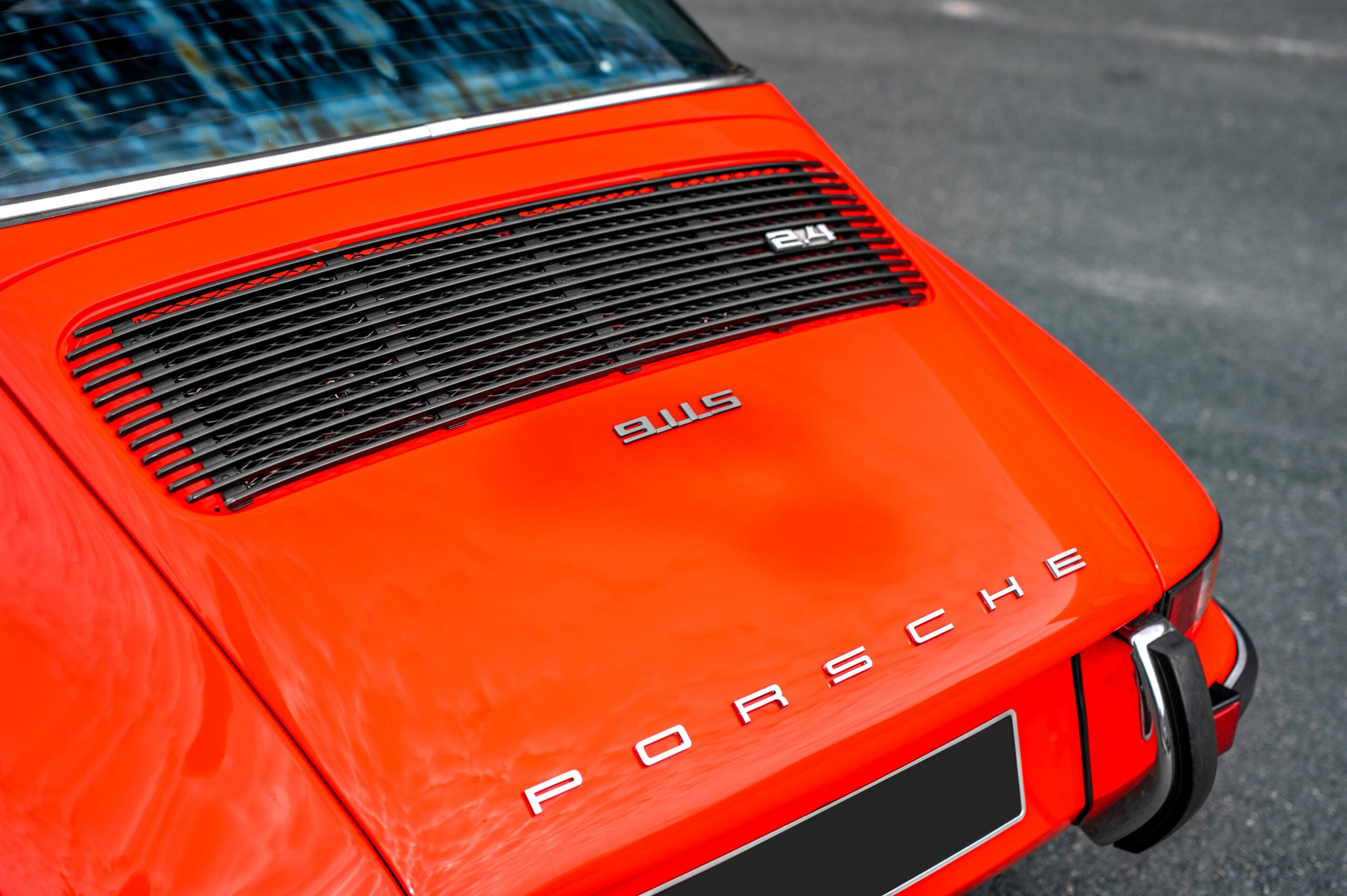PORSCHE 911 2.4S TARGA