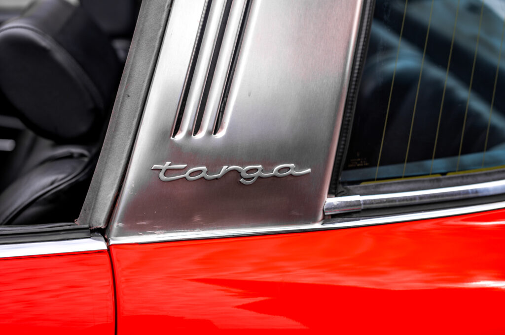 PORSCHE 911 2.4S TARGA