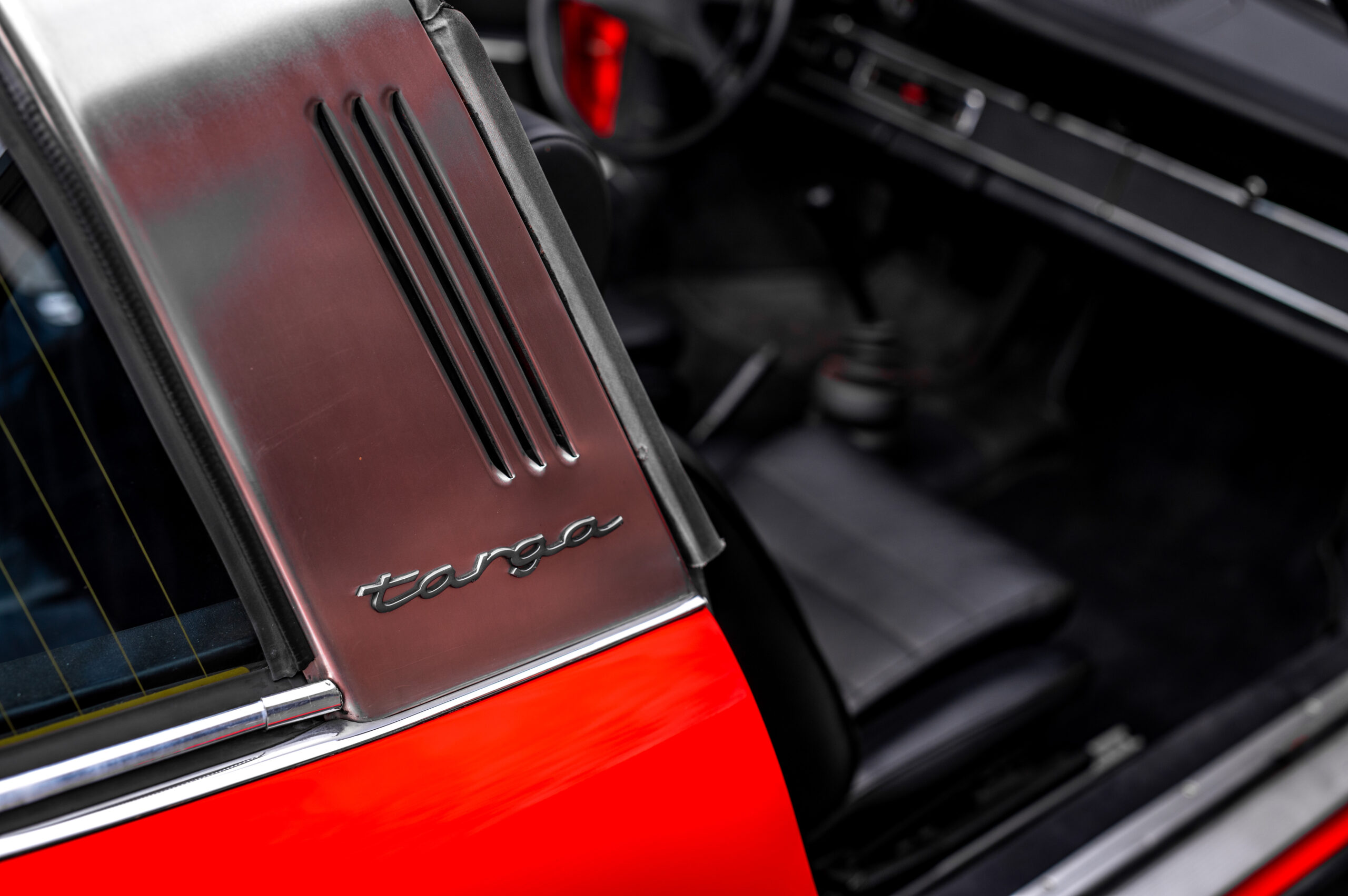 PORSCHE 911 2.4S TARGA