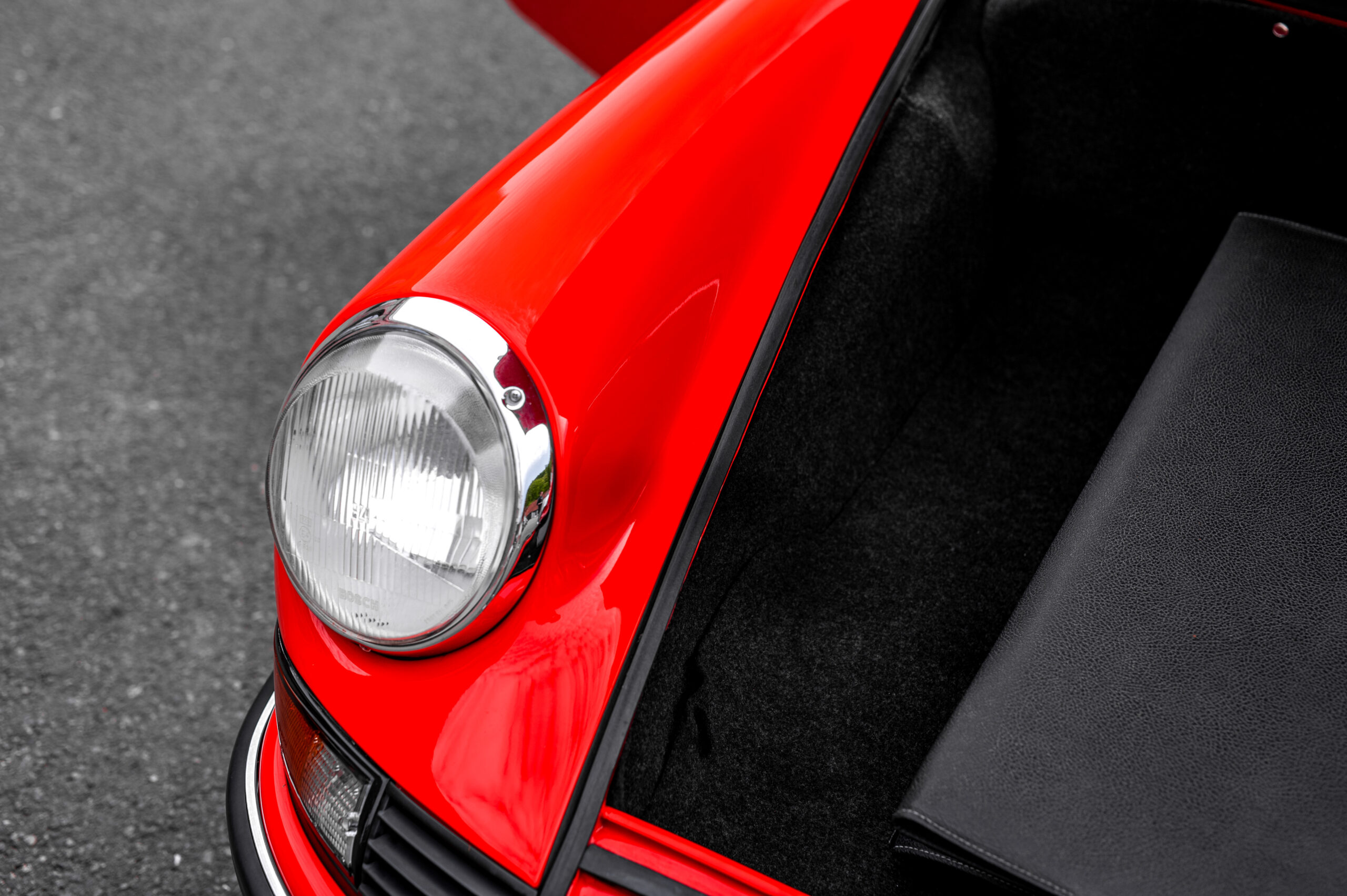 PORSCHE 911 2.4S TARGA