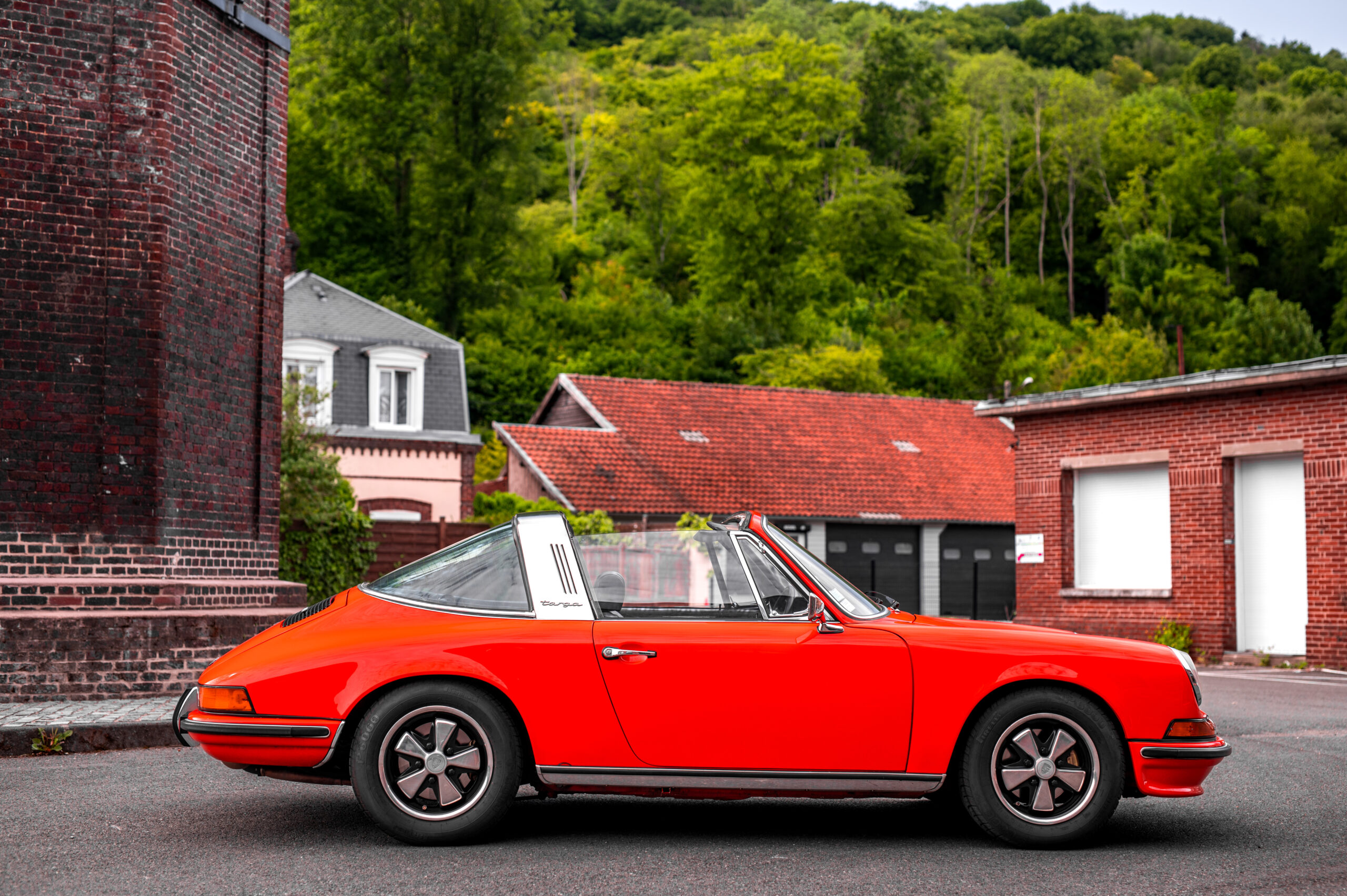 PORSCHE 911 2.4S TARGA