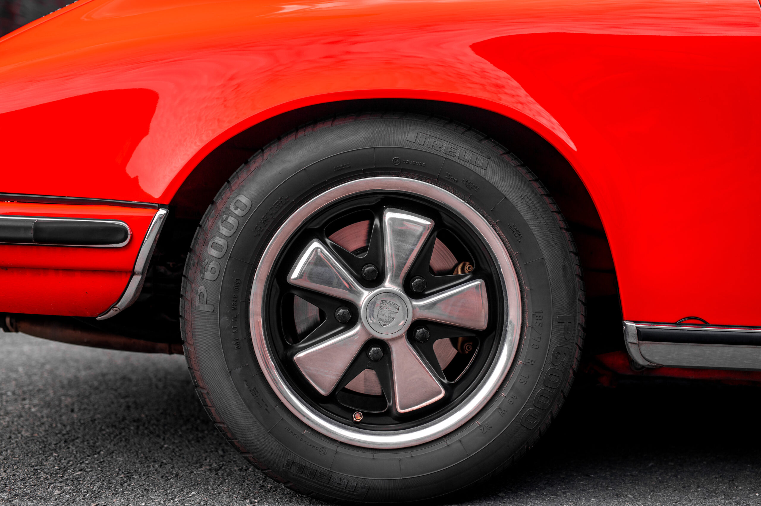 PORSCHE 911 2.4S TARGA