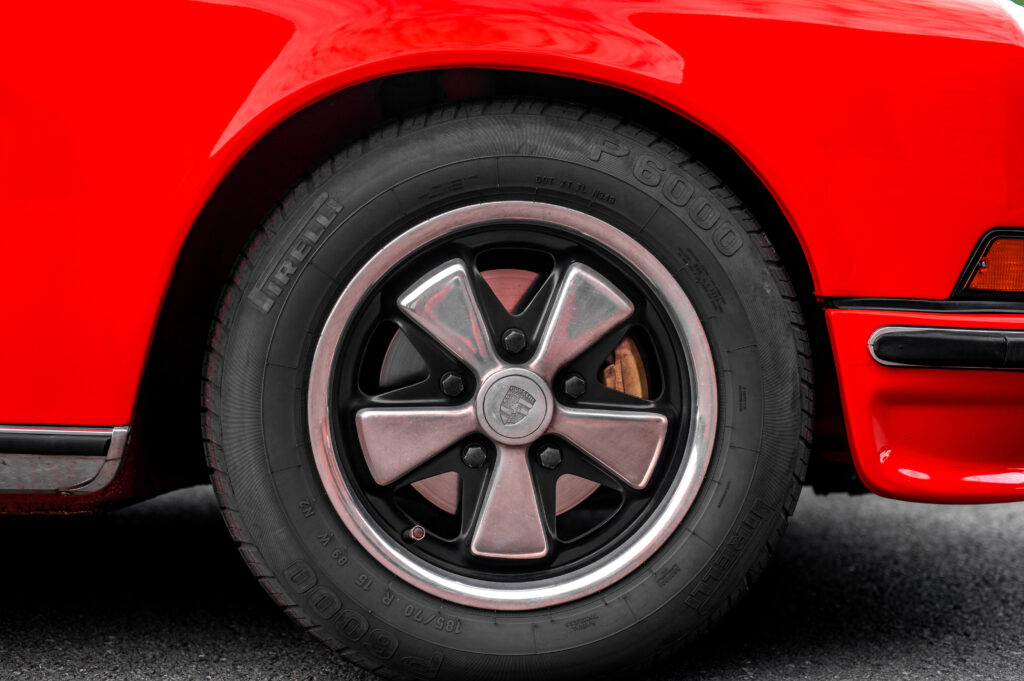 PORSCHE 911 2.4S TARGA