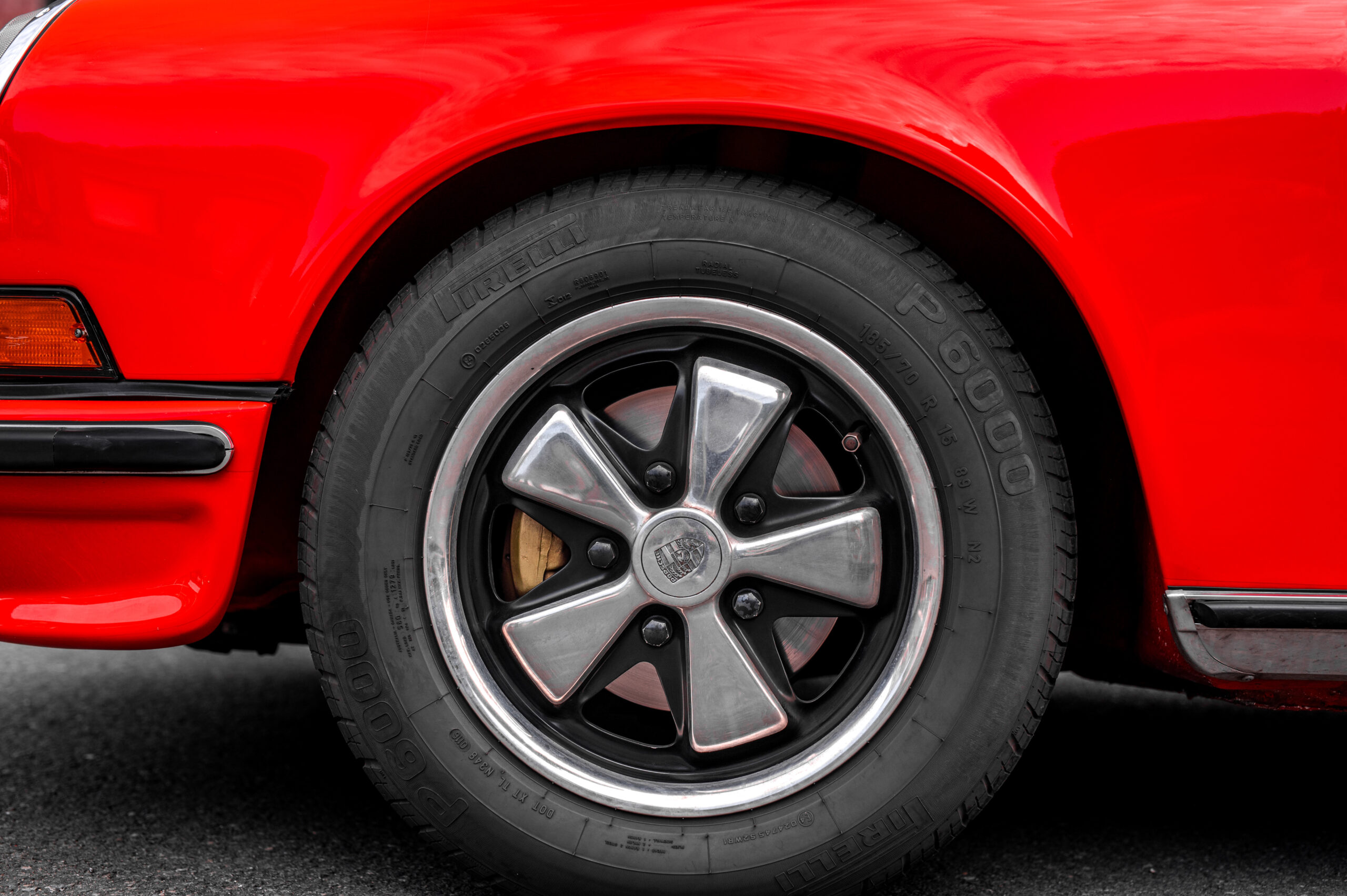 PORSCHE 911 2.4S TARGA