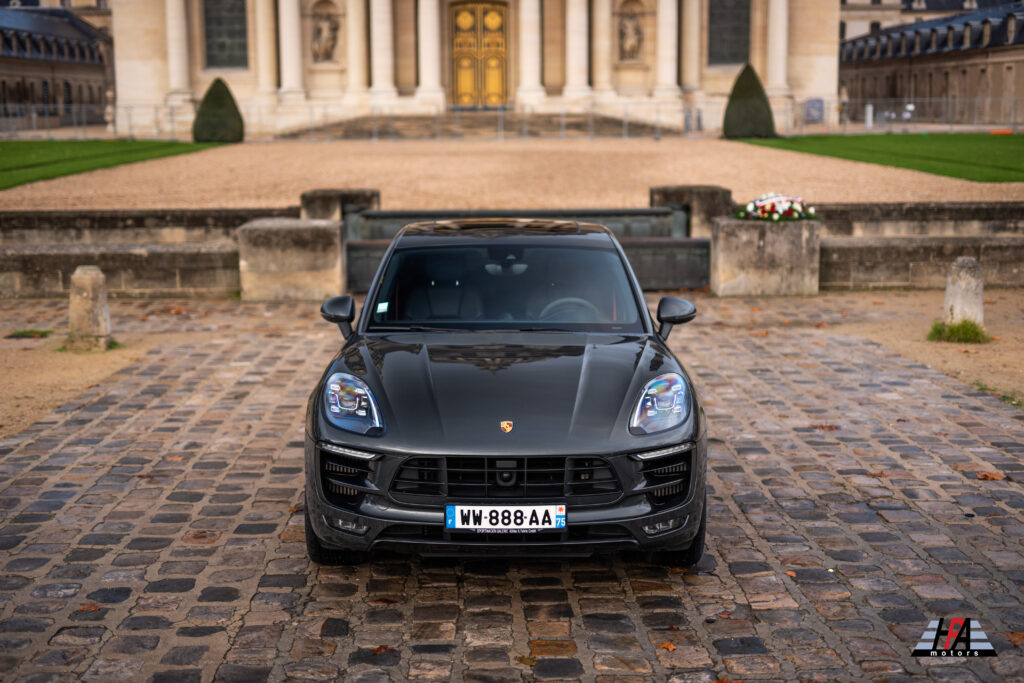 PORSCHE MACAN GTS