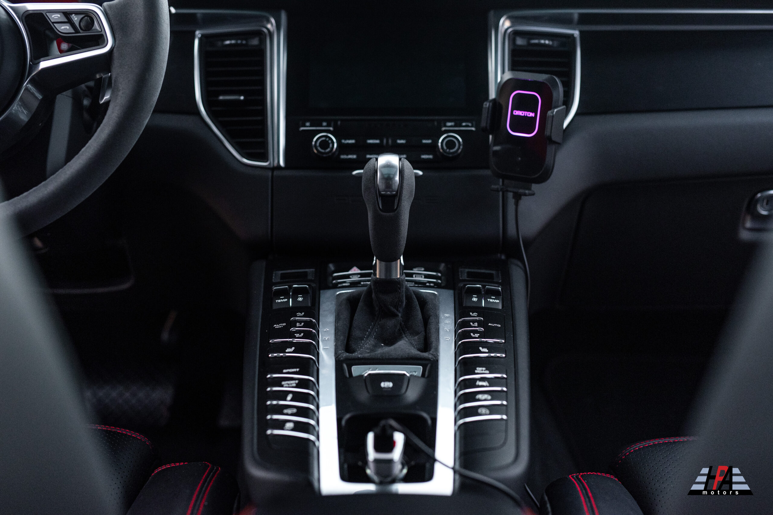 PORSCHE MACAN GTS