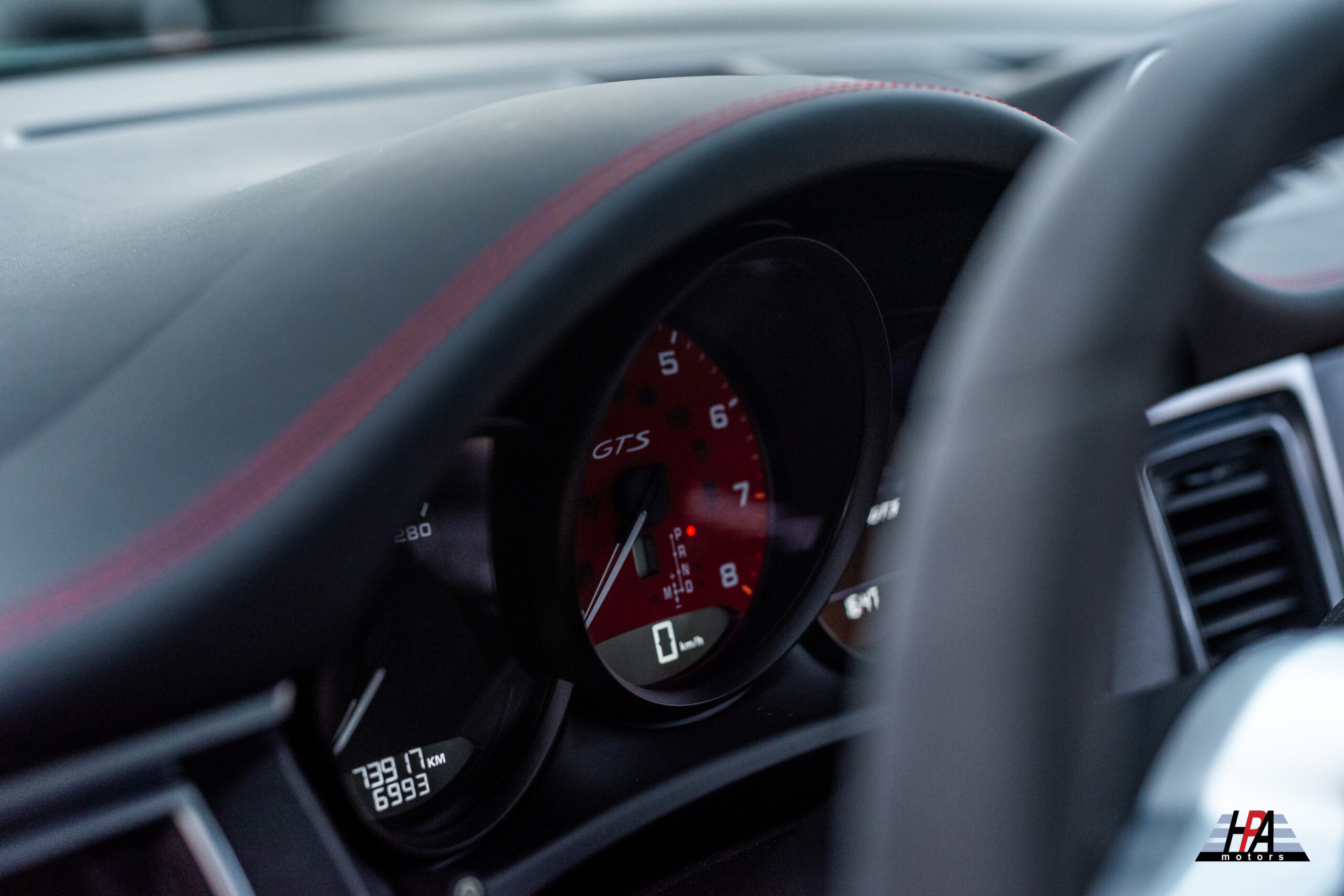 PORSCHE MACAN GTS