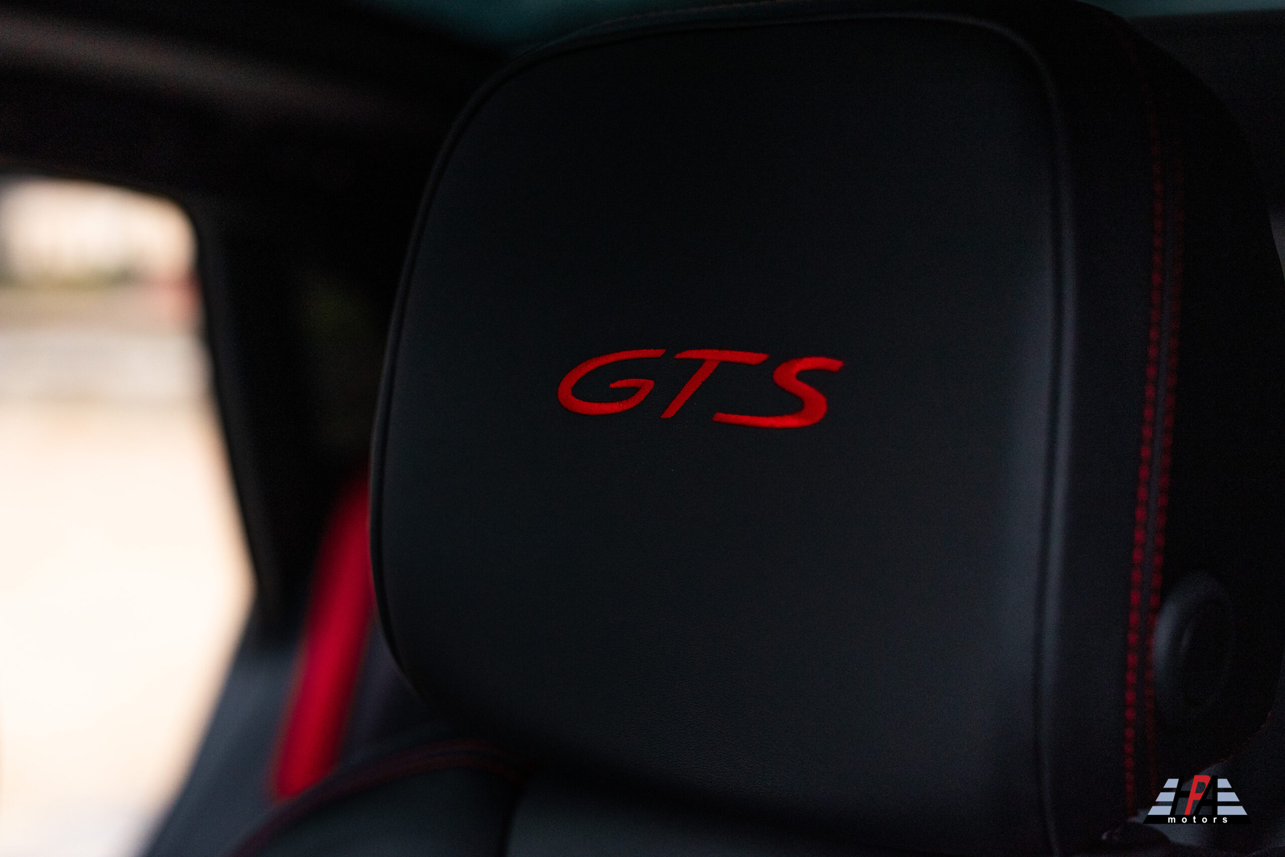 PORSCHE MACAN GTS