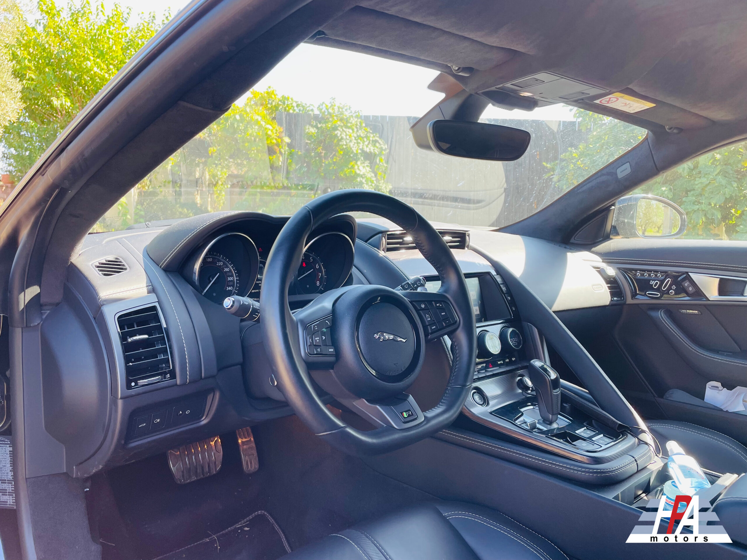 JAGUAR F-TYPE R