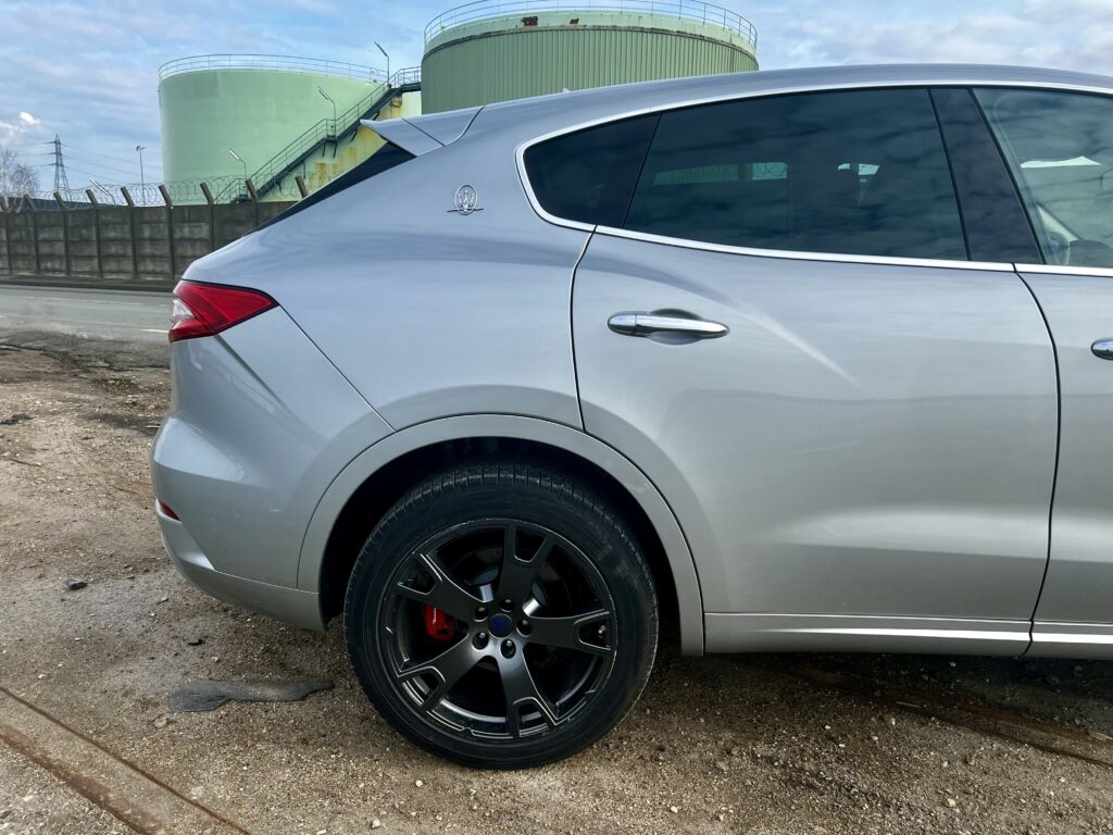 MASERATI LEVANTE SQ4