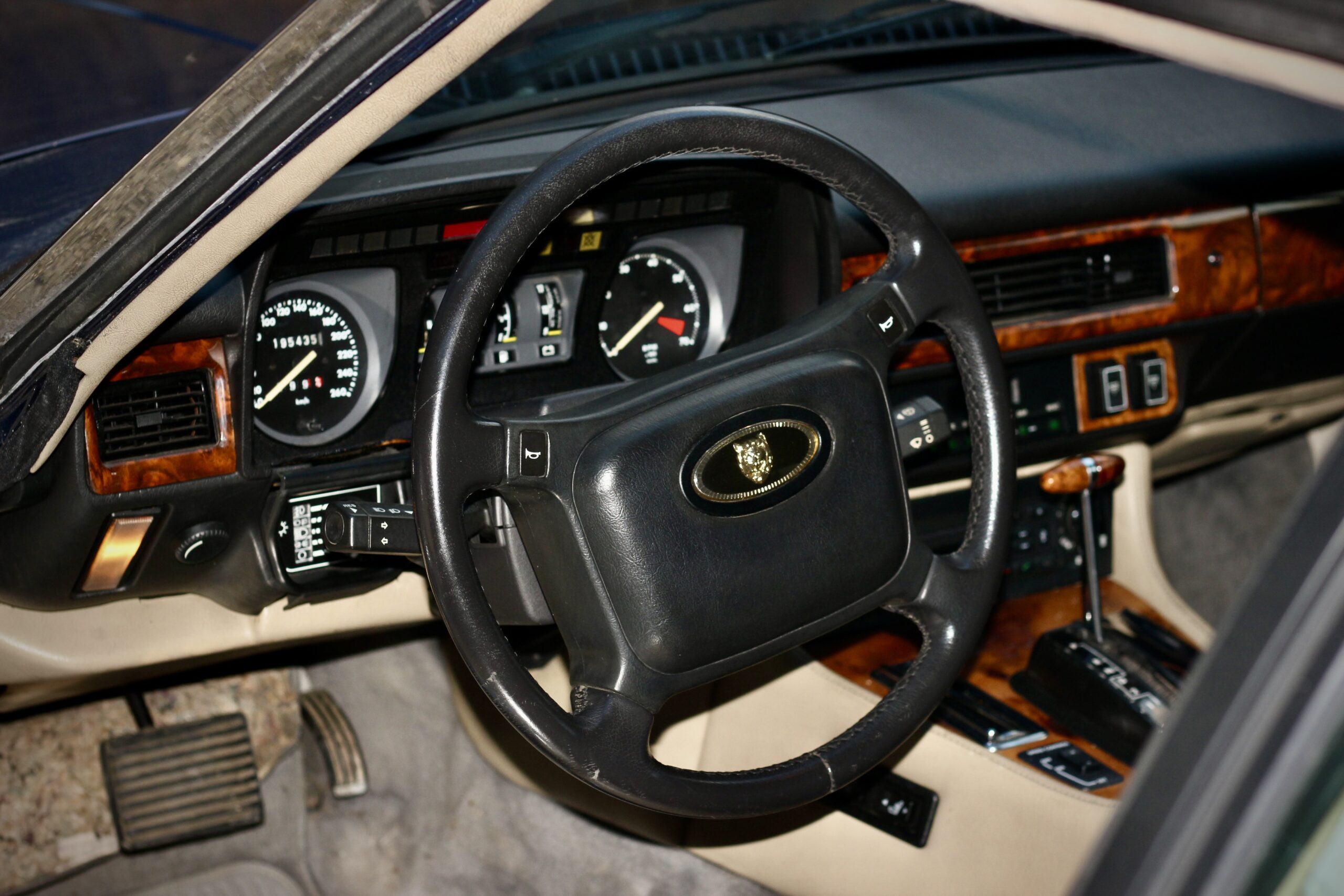 JAGUAR XJS V12