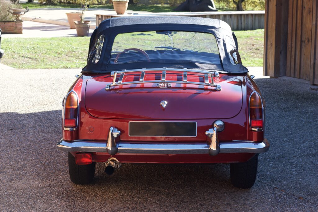 MG B