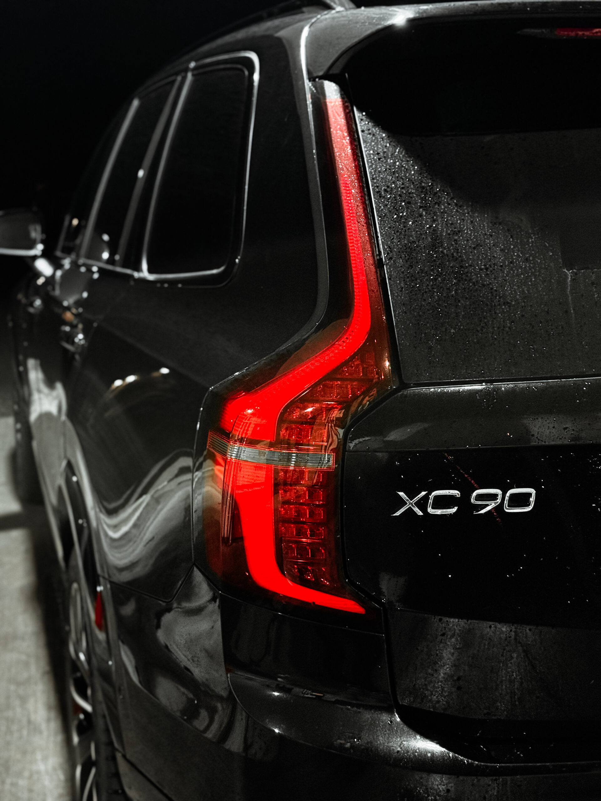 VOLVO XC90 T8