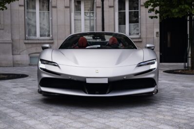 FERRARI SF90 SPIDER