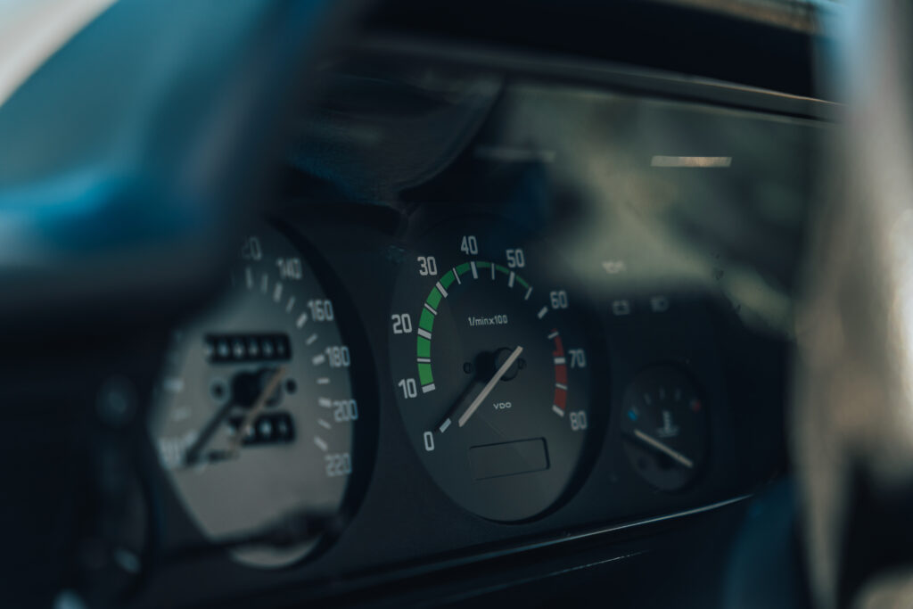 BMW E21 323 I
