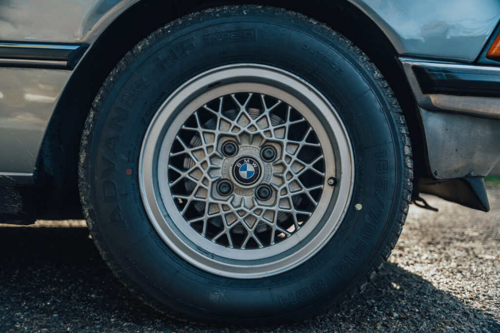 BMW E21 323 I